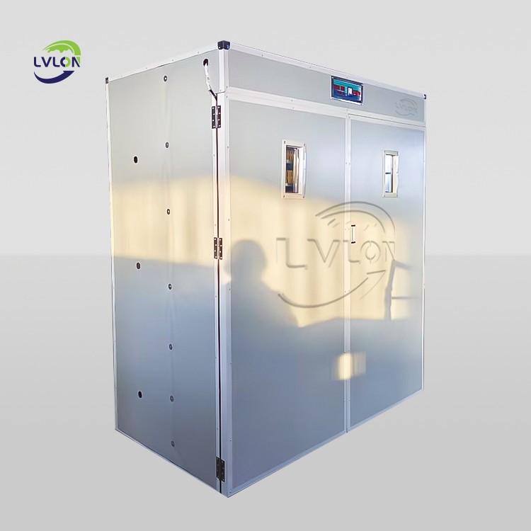 5-Large-scale-incubator